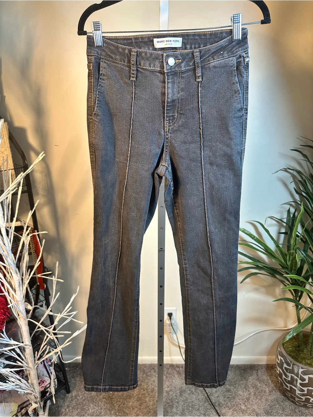 J148. Marc New York Dark Gray Front-Seam Skinny Jeans
